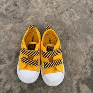 Converse Kids Yellow & Black Low-Top Velcro Sneakers